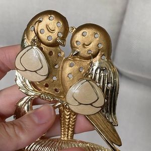 Seashell drop earrings